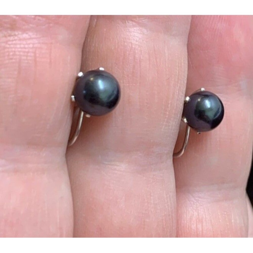 Vintage 10K Solid White Gold Black Pearl Screw Back Earrings